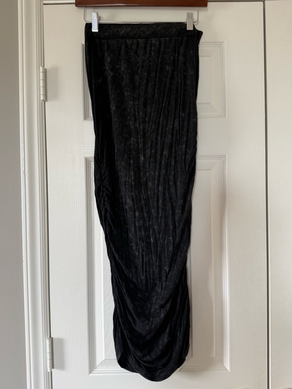 POL Black Acid Wash Ruched Midi Skirt Size Small - Picture 2 of 7